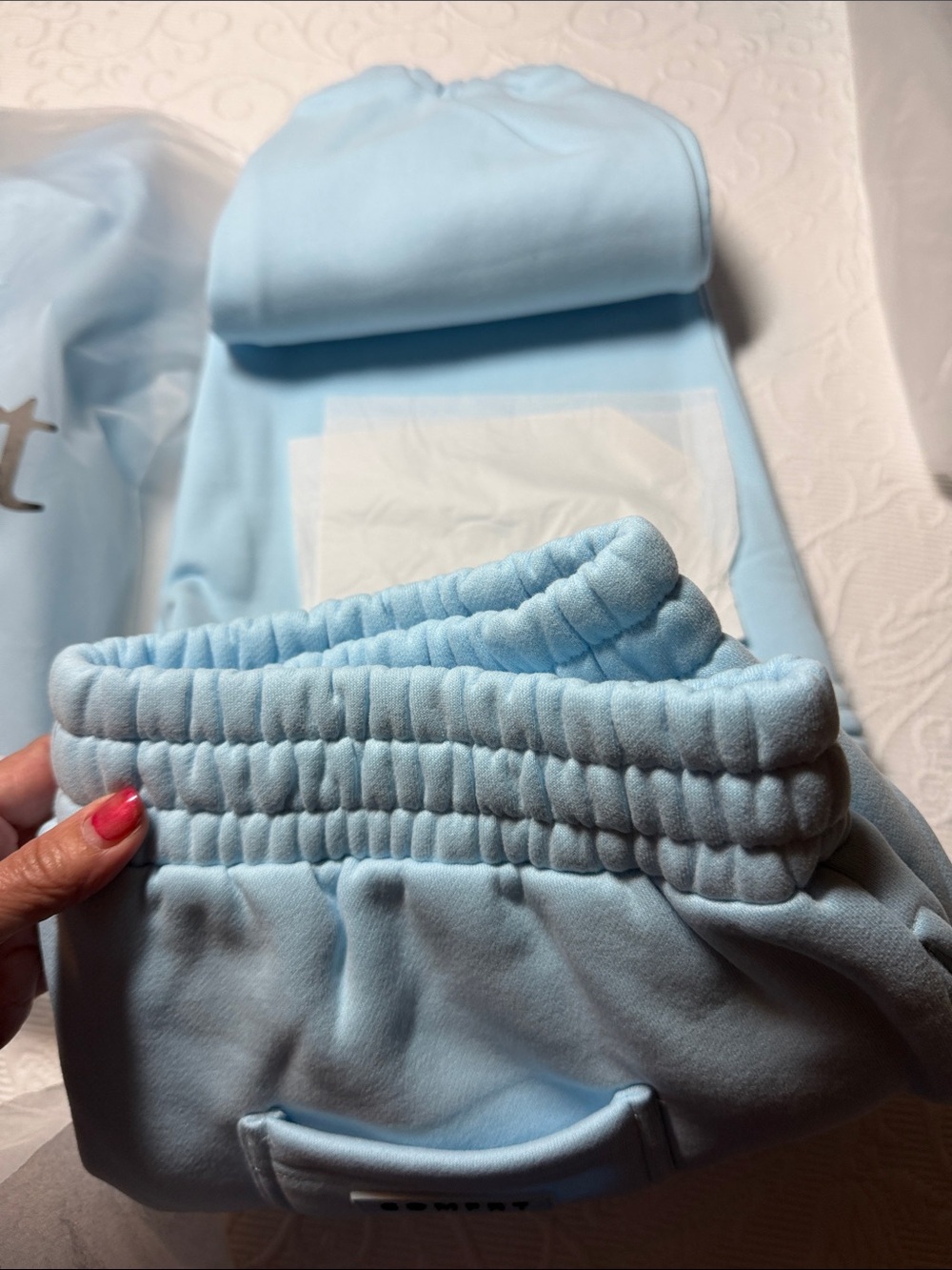 Comfrt  Airplane Mode VIP Baby Blue Loungewear Set (2-Pieces). Size Large - Picture 3 of 10